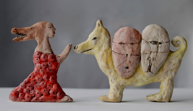 Begegnung, 2014; Ton, Papier, Wachs, Acryl / paper-clay, wax, acrylic, 20 cm